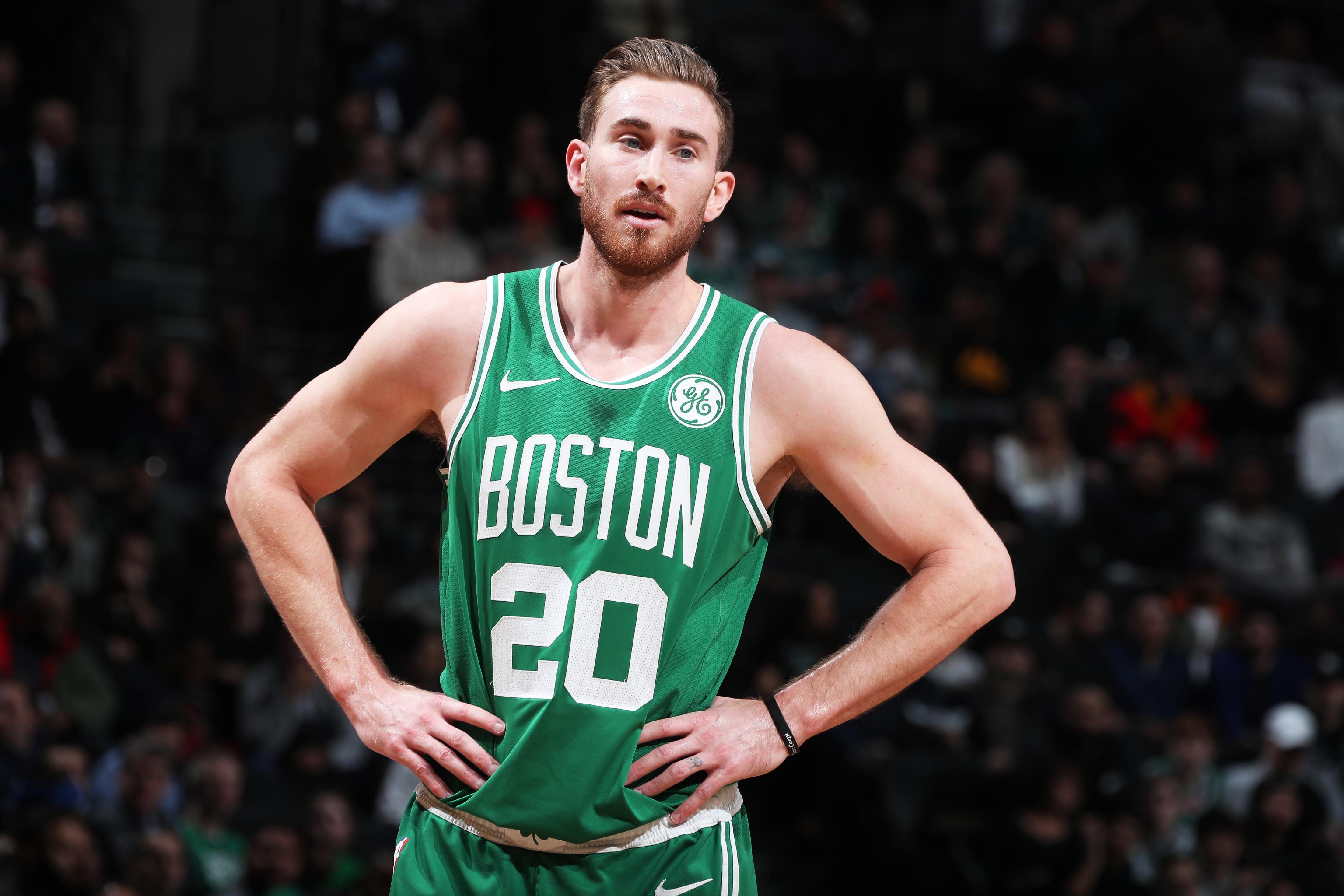 波士顿凯尔特人迎NBA总决赛关键赛;关键时刻绝杀压哨;球迷炸锅;更衣室氛围转暖的简单介绍 波士顿凯尔特人迎NBA总决赛关键赛;关键时刻绝杀压哨;球迷炸锅;更衣室氛围转暖的简单介绍