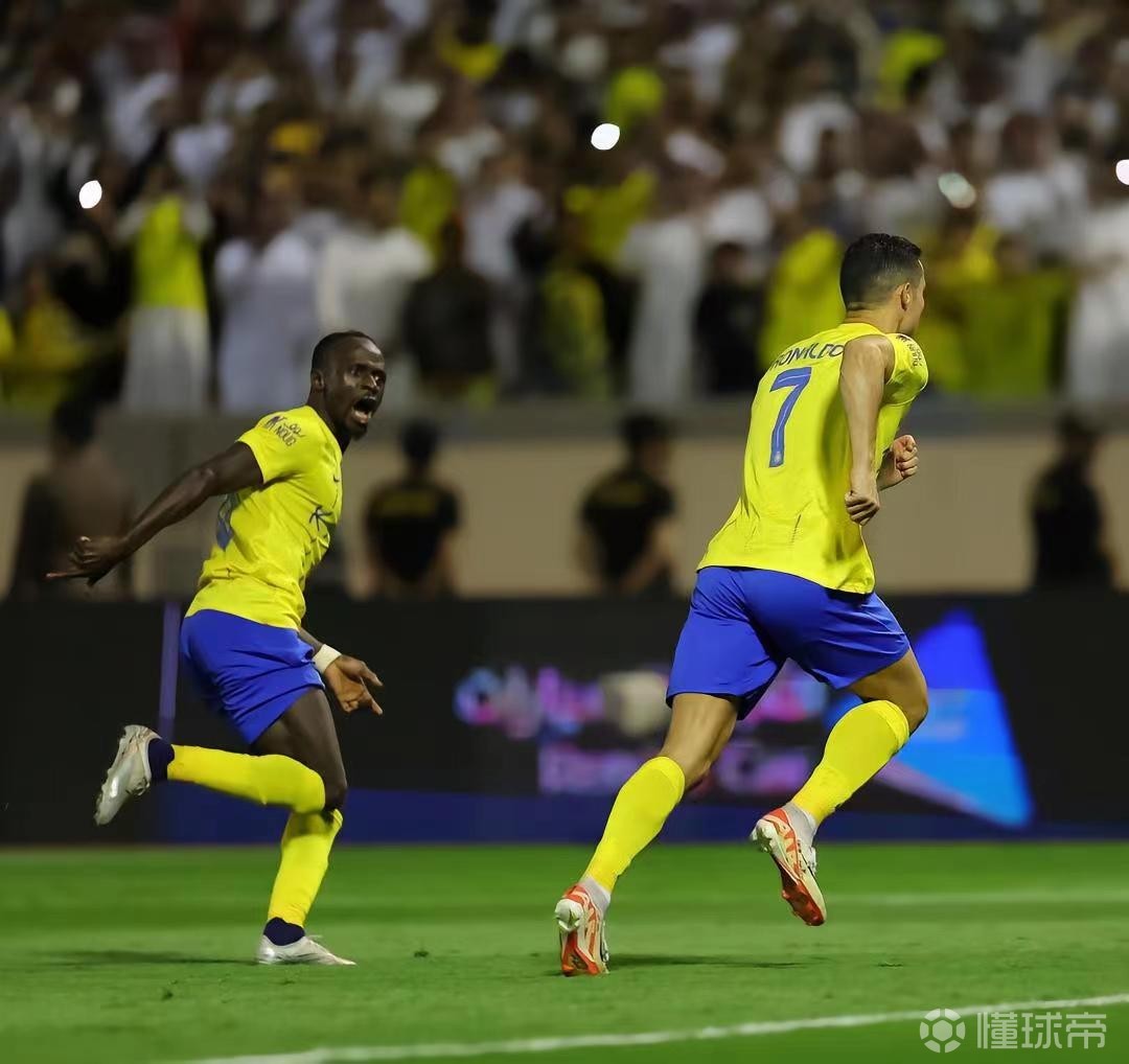 转折点!切尔西绝杀压哨,亚冠今夜攻防权衡,赛场秩序良好,纪律约束更严格 转折点!切尔西绝杀压哨,亚冠今夜攻防权衡,赛场秩序良好,纪律约束更严格